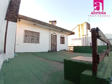 Casa en venta en Ezpeleta Este