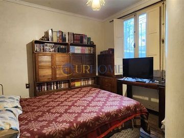 Se Vende Casa en Ñuñoa 4 dormitorios 2 baños, Oportunidad.