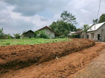 Jual Tanah Datar 164m&sup2; Cocok untuk Villa Kemuning Ngargoyoso Kra