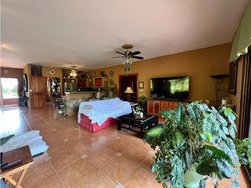 VENTA CASA CON PISCINA EN  ALTOS DEL MARIA