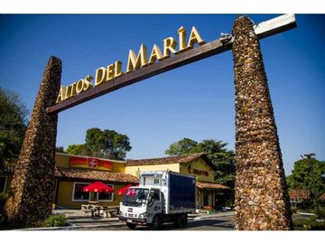 VENTA CASA CON PISCINA EN  ALTOS DEL MARIA
