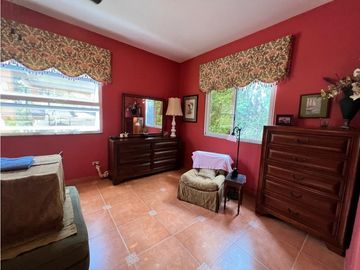 VENTA CASA CON PISCINA EN  ALTOS DEL MARIA