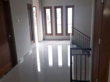 Rumah Dalam Cluster di Area Jalan Palagan, Siap Huni 2 Lantai