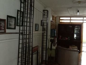 Dijual Cepat Rumah di Jl. Dukuh Kupang, Surabaya Barat