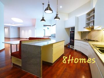 BUTUH CEPAT Rumah Modern Resort Pejaten Kemang Luas 1153 TERMURAH