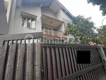 Super Murah Rumah Hooked Lokasi Strategis di Puspitaloka BSD