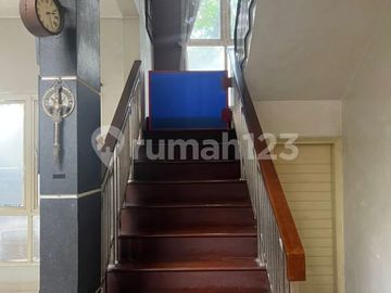 Super Murah Rumah Hooked Lokasi Strategis di Puspitaloka BSD