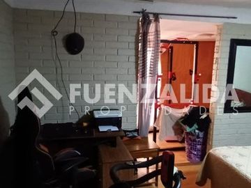 Casa en Venta de 3 Dorm. 2 Baños en La Florida