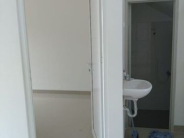 Rumah syariah strategis di pusat kota tangerang bebas banjir