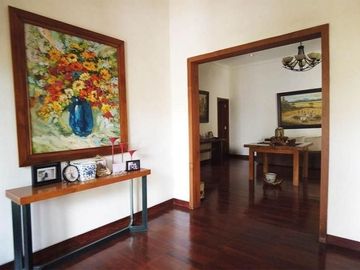 Rumah lokasi strategs di kawasan elit Villa Puncak Tidar