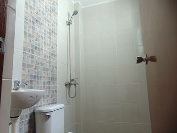 Semi-Furnished Duplex House with 3-Bedrooms in Capitol Cebu City