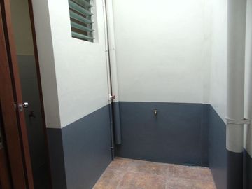 Semi-Furnished Duplex House with 3-Bedrooms in Capitol Cebu City