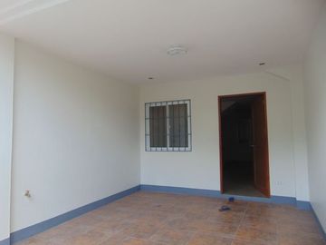 Semi-Furnished Duplex House with 3-Bedrooms in Capitol Cebu City