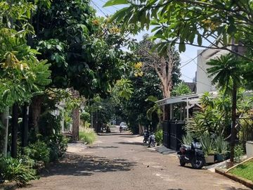 Disewakan Rumah Strategis Harga Menarik Di Bintaro Sektor 5