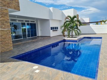 SE VENDE HERMOSA CASA EN EL CONDOMINIO VILLA ESPERANZA
