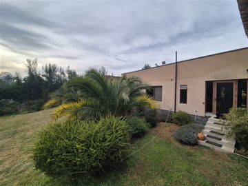Casa en venta de 4 dorm. en Los Angeles