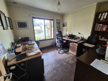 Casa en venta de 4 dorm. en Los Angeles
