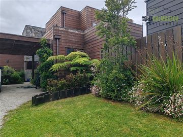 Casa en arriendo de 5 dorm. en Puerto Varas