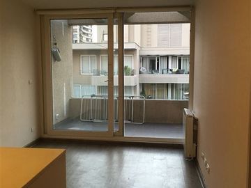 Departamento en Venta en ¡¡¡A Pasos de Plaza Ñuñoa y Cercano a Metro Chile España!!!! con estacionamiento y bodega