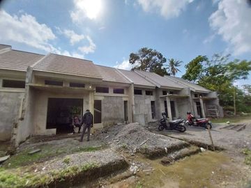 Rumah Proses Bangun Dekat Terminal Jombor Sleman 500 Jt-an