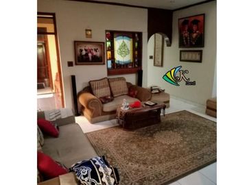 Dijual rumah di daerah Batununggal (h)
