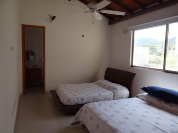 casa campestre en venta en el santuario. Cod V13399