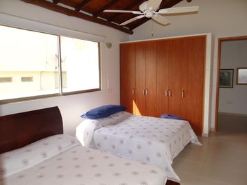casa campestre en venta en el santuario. Cod V13399
