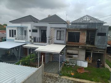 Rumah 2 lantai strategis bebas banjir di bintara bekasi