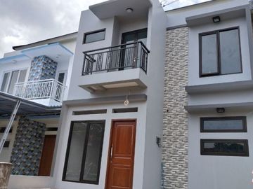 Rumah 2 lantai strategis bebas banjir di bintara bekasi