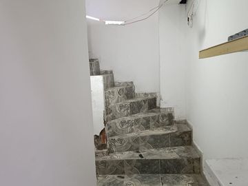 casa en arriendo en comuneros. Cod A127472