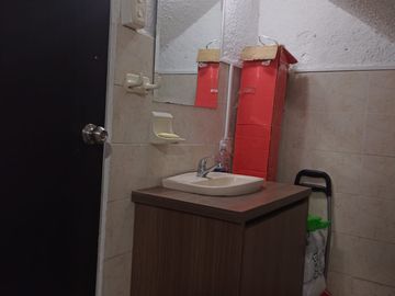 casa en venta en barrio granada. Cod V408396