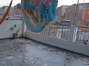 casa en venta en barrio granada. Cod V408396