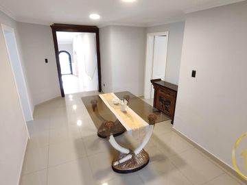 Casa independiente en el  Valle de los Chillos, 5 Dormitorios, Oficinas, ideal para negocio, Armenia