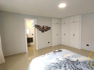 Casa independiente en el  Valle de los Chillos, 5 Dormitorios, Oficinas, ideal para negocio, Armenia