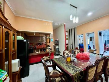 Rumah Besar 1 Setengah Lantai Di Jatiwaringin Pondok Gede Bekasi
