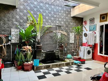 Rumah Besar 1 Setengah Lantai Di Jatiwaringin Pondok Gede Bekasi