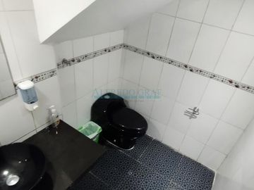 Locales Comerciales Venta JR. La Almudena  - SAN LUIS