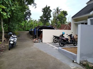 Dalam Lingkungan Nasionalis dan Asri Rumah Jogja 100 meter dari Jalan Bangunjiwo