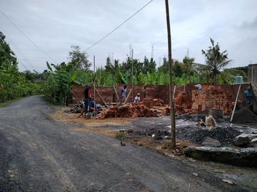 Dalam Lingkungan Nasionalis dan Asri Rumah Jogja 100 meter dari Jalan Bangunjiwo