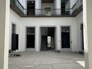 CASONA EN EL CENTRO DE PUEBLA, SOBRE 2 PTE CASI 11 SUR. INVERSION, TODOS LOS SER