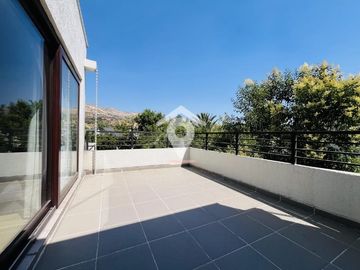 Casa en venta de 5 dormitorios, Chicureo,Piedra roja, Colina