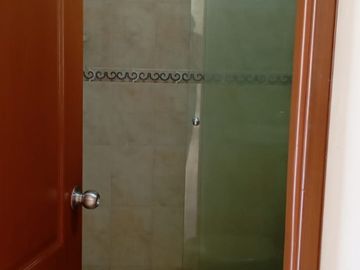 casa en arriendo en avenida sur. Cod A118720