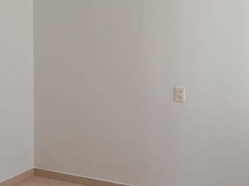casa en arriendo en avenida sur. Cod A118720