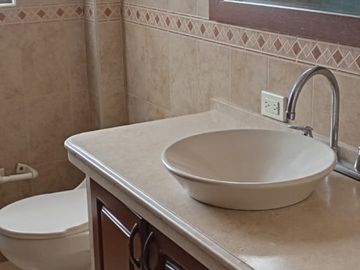 casa en arriendo en avenida sur. Cod A118720