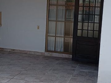 casa en arriendo en avenida sur. Cod A118720