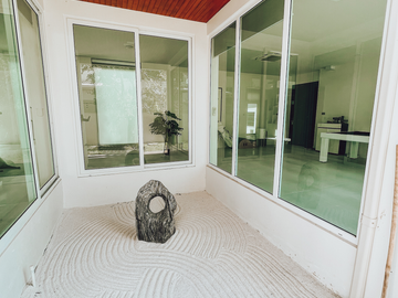 THE MINIMALUXE - Minimalism Meets Luxury