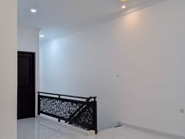 Rumah preminum setrategis di tanah baru depok