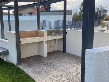 Patio Privado, seminuevo, Exclusivo sector de La Florida