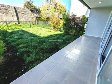 Patio Privado, seminuevo, Exclusivo sector de La Florida