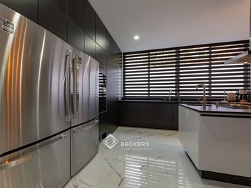 Casa de una planta amueblada  con Alberca en El Palomar Lujo sur